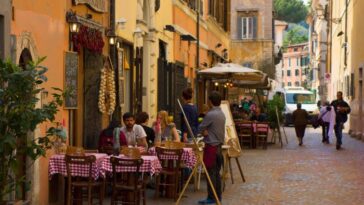 Trastevere Neighborhood in Rome – Info & Tips on How to Get There & What to See