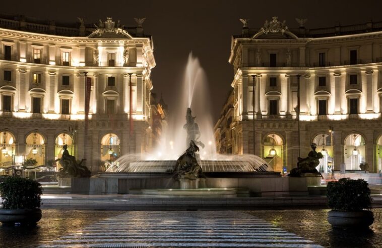 Fountain of the Naiads – History, Art and Legends