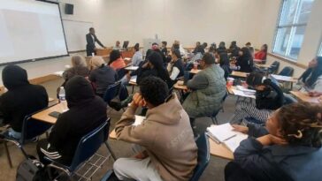 Guest speaker gives lecture on Pan-African culture for Black History Month