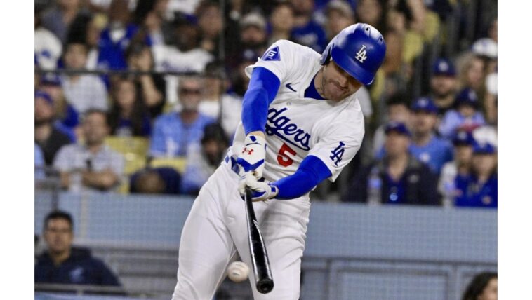 Dodgers cap comeback on Freddie Freeman’s 8th-inning RBI single Dodgers cap comeback on Freddie Freeman’s 8th-inning RBI single