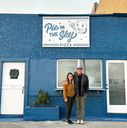 Pie in the Sky Pizza brings pizzas back to the Cayucos Pier with a sourdough twist