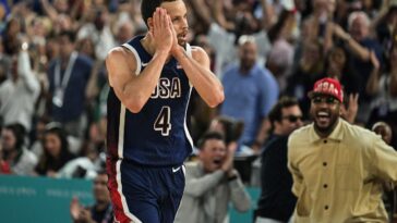 Steph Curry eager to put “all the pieces together” as Warriors open camp