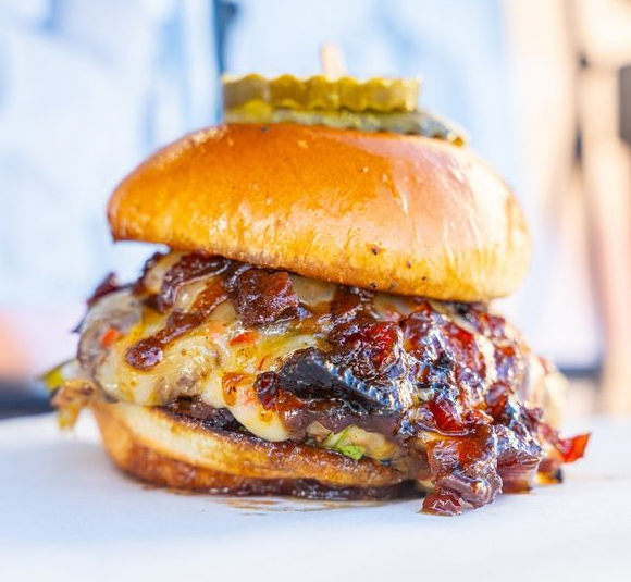 Rosemarie’s Burgers expands to Ocean Beach in former Whomp spot