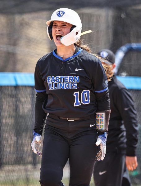 Panthers of the Week: Sophia Olman, Ian Hollander – The Daily Eastern News