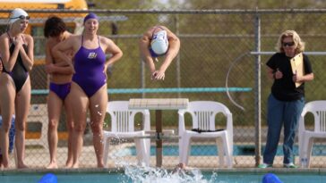 Bullfrogs make a splash: Boys stay perfect, girls battle hard in final league tune-up