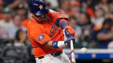 Astros superan 4-3 a Medias Blancas; Paredes conecta jonrón y Altuve brilla con 2 dobles