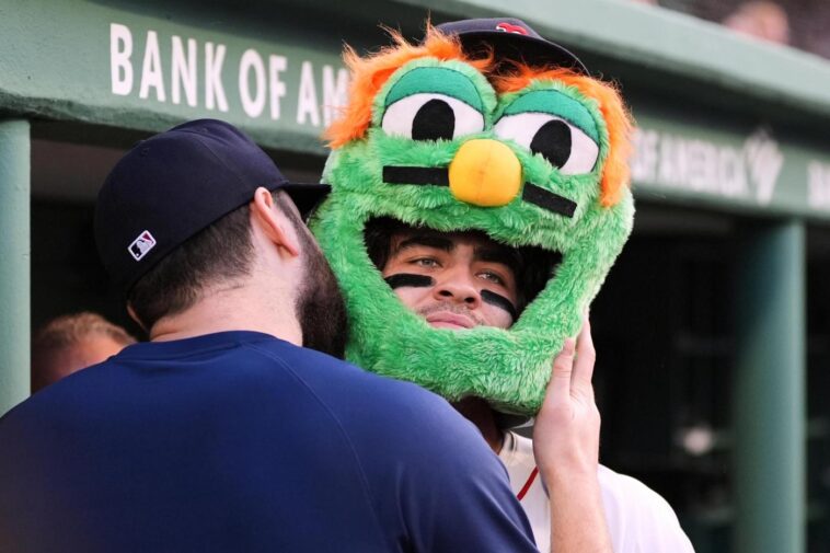 Marcelo Mayer conecta sus 2 primeros jonrones en Fenway Park y ayuda en triunfo de Medias Rojas