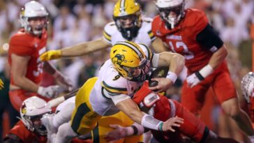 Bison overcome game Redbirds behind QB Payton – Fargo – InForum