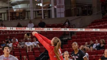 Redbirds Fall in Five Sets in Peoria