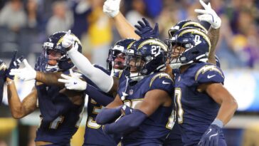 Chargers can’t afford a letdown against struggling Titans