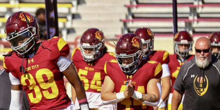 Clutch interception in the final minutes lead the Panthers to victory Clutch interception in the final minutes lead the Panthers to victory