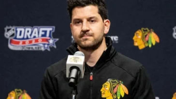 Chicago Blackhawks in talks with Western Conference team on massive trade for star forward